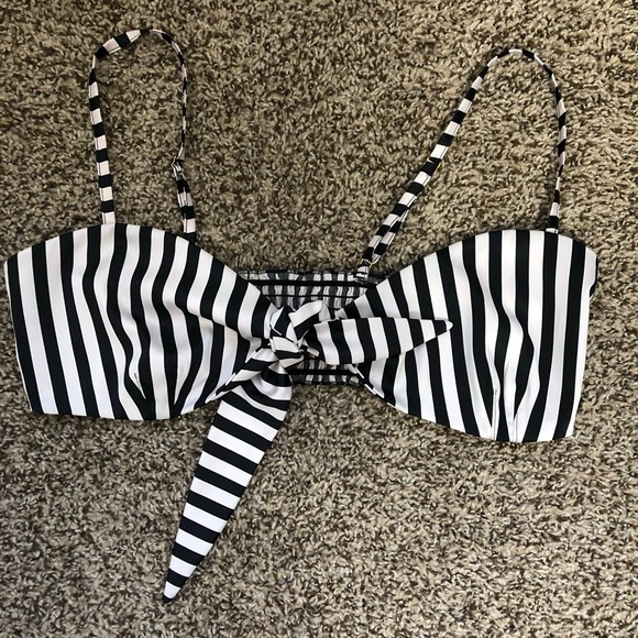 Victoria’s Secret Unlined Bandeau Bralette - Picture 1 of 5